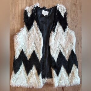 Chic Italian Black and White Chevron Vest fits M/L